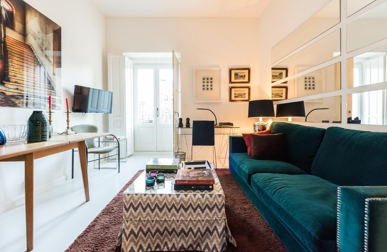 Plaza Santa Ana Apartment Madrid Exterior photo
